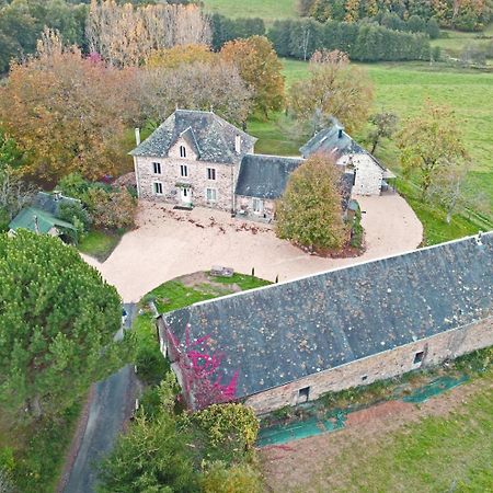 Domaine De La Clauzade Bed and Breakfast Saint-Germain-les-Vergnes Exteriör bild