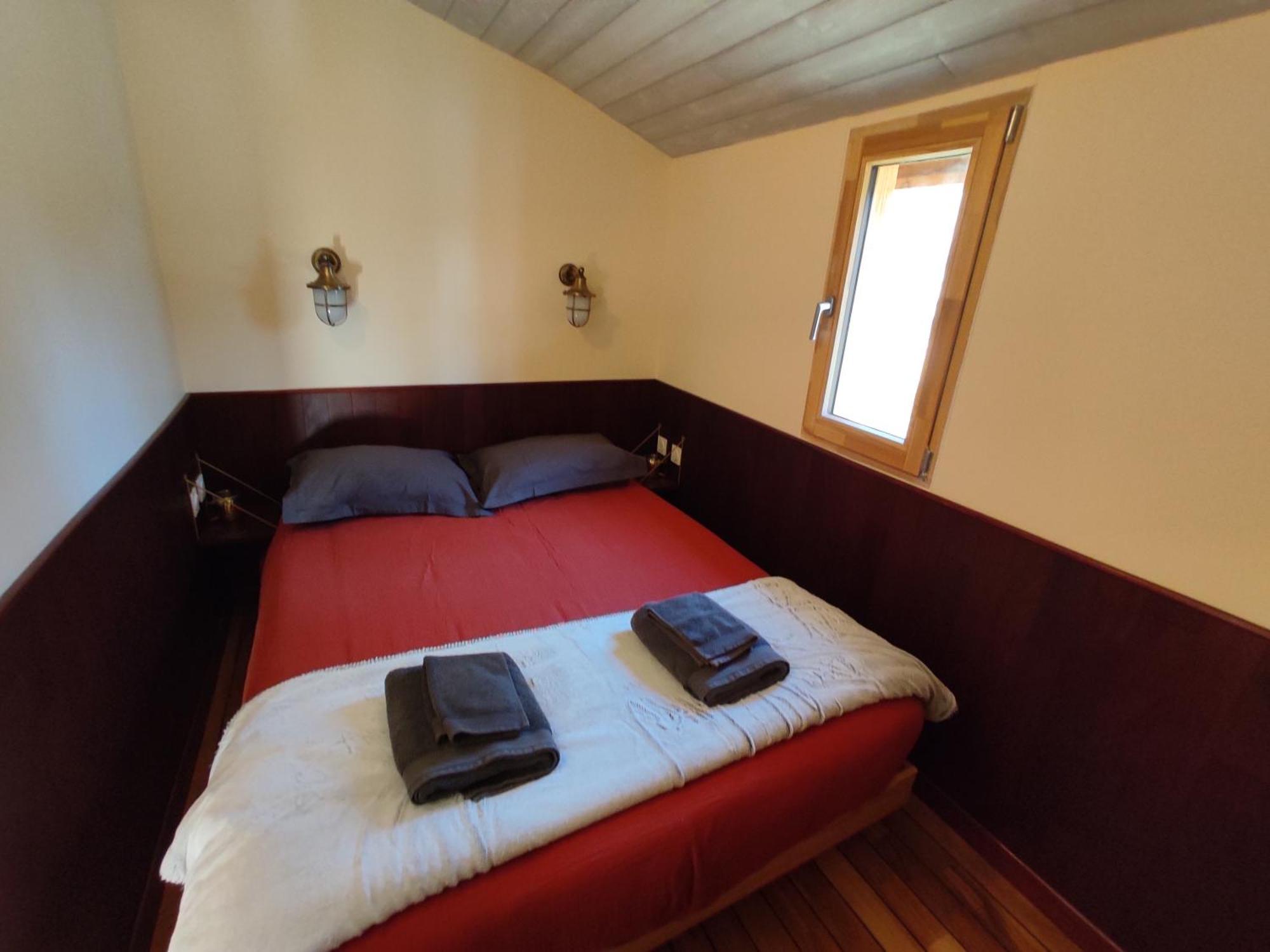 Domaine De La Clauzade Bed and Breakfast Saint-Germain-les-Vergnes Rum bild