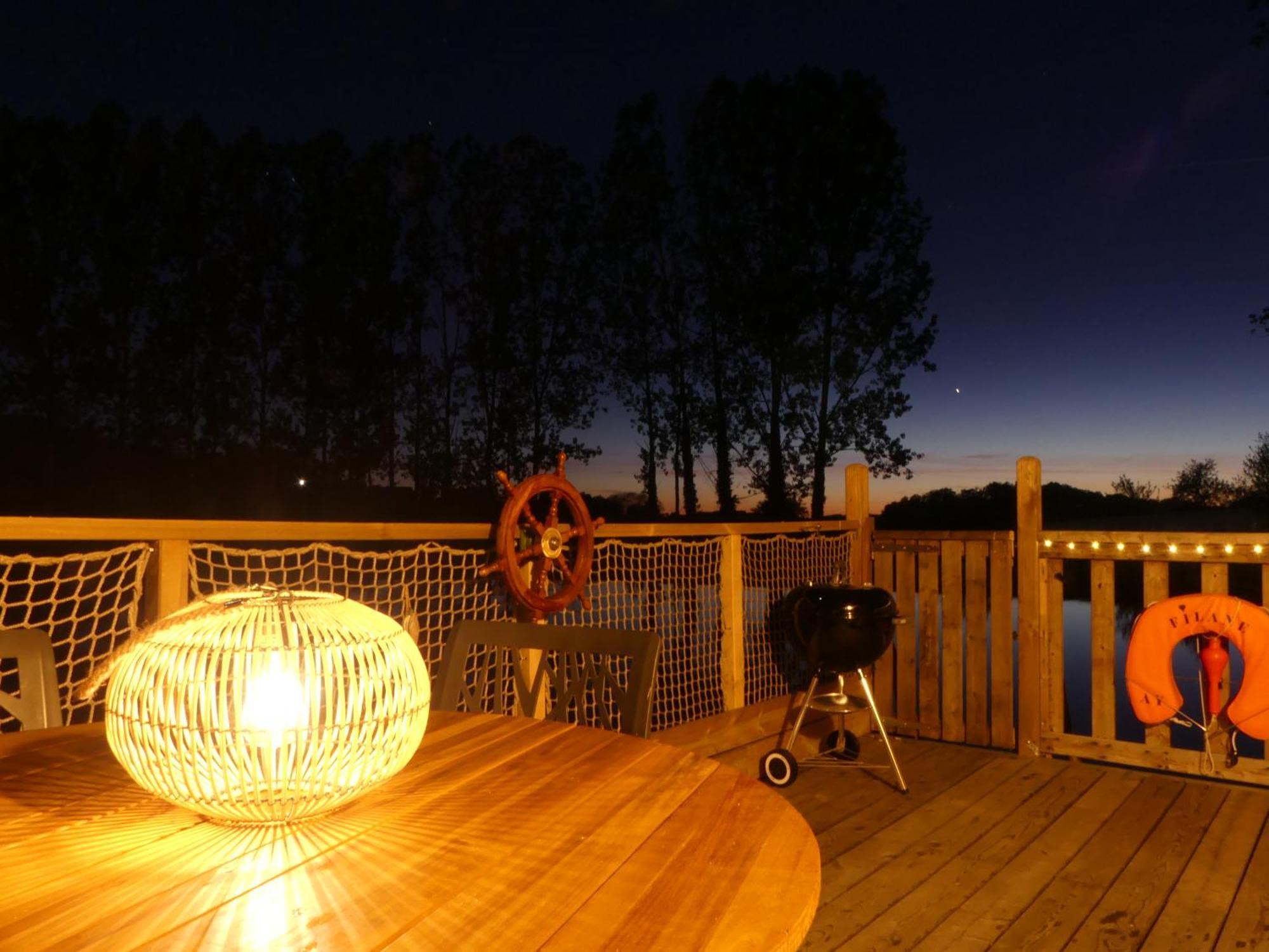 Domaine De La Clauzade Bed and Breakfast Saint-Germain-les-Vergnes Exteriör bild