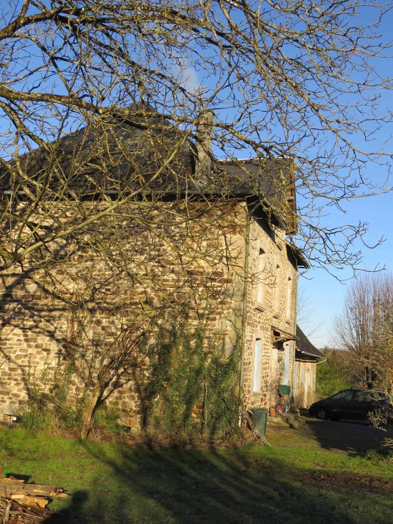 Domaine De La Clauzade Bed and Breakfast Saint-Germain-les-Vergnes Exteriör bild