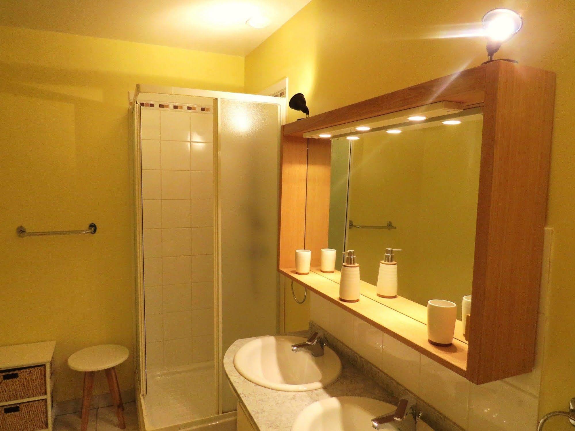 Domaine De La Clauzade Bed and Breakfast Saint-Germain-les-Vergnes Exteriör bild