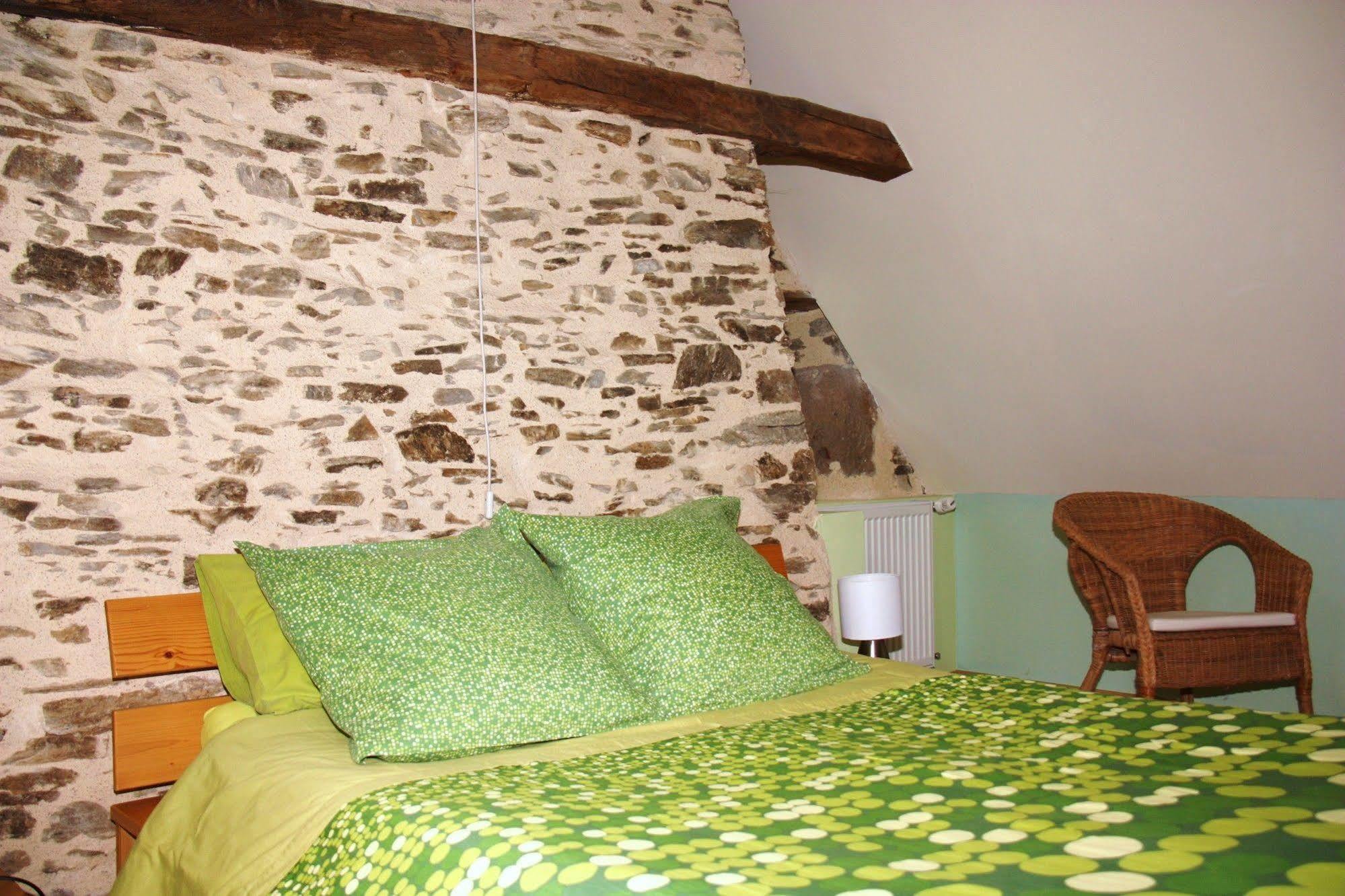 Domaine De La Clauzade Bed and Breakfast Saint-Germain-les-Vergnes Exteriör bild