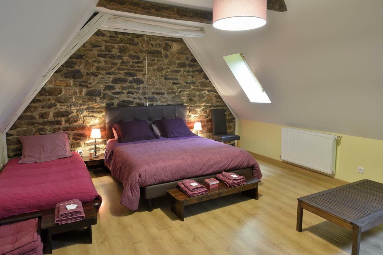 Domaine De La Clauzade Bed and Breakfast Saint-Germain-les-Vergnes Exteriör bild